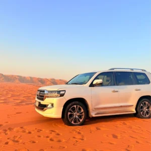 Comparison of Private vs Shared Desert Safari in Riyadh showing exclusive 4x4 tour and group desert experience in the dunes.